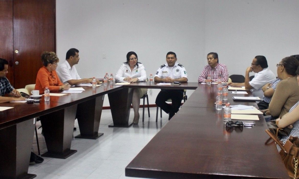 Acusan a gobierno de no investigar a Notarios por ventas fraudulentas