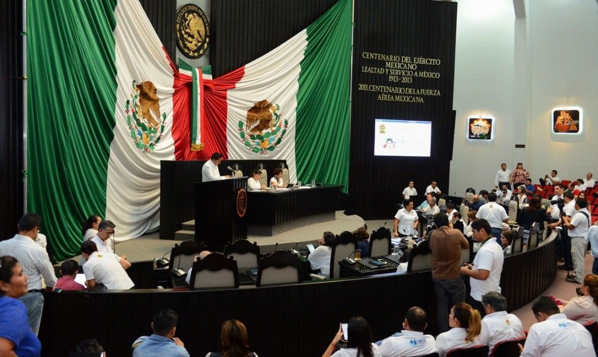 Proponen que legisladores sesionen más días al año