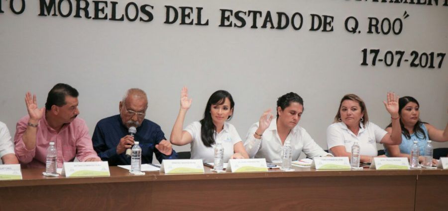Intenta Laura dar señal de austeridad
