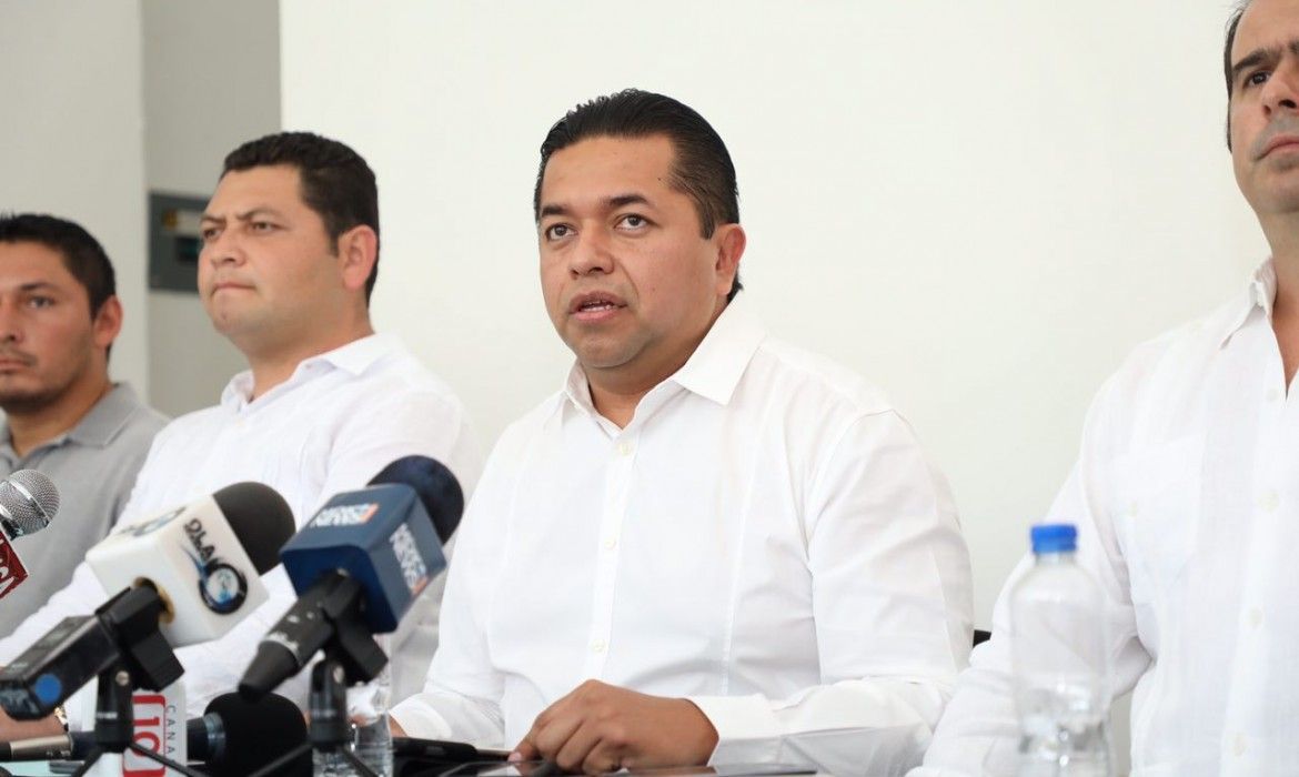 Emiliano Ramos hace campaña desde el Congreso, acusa el PVEM