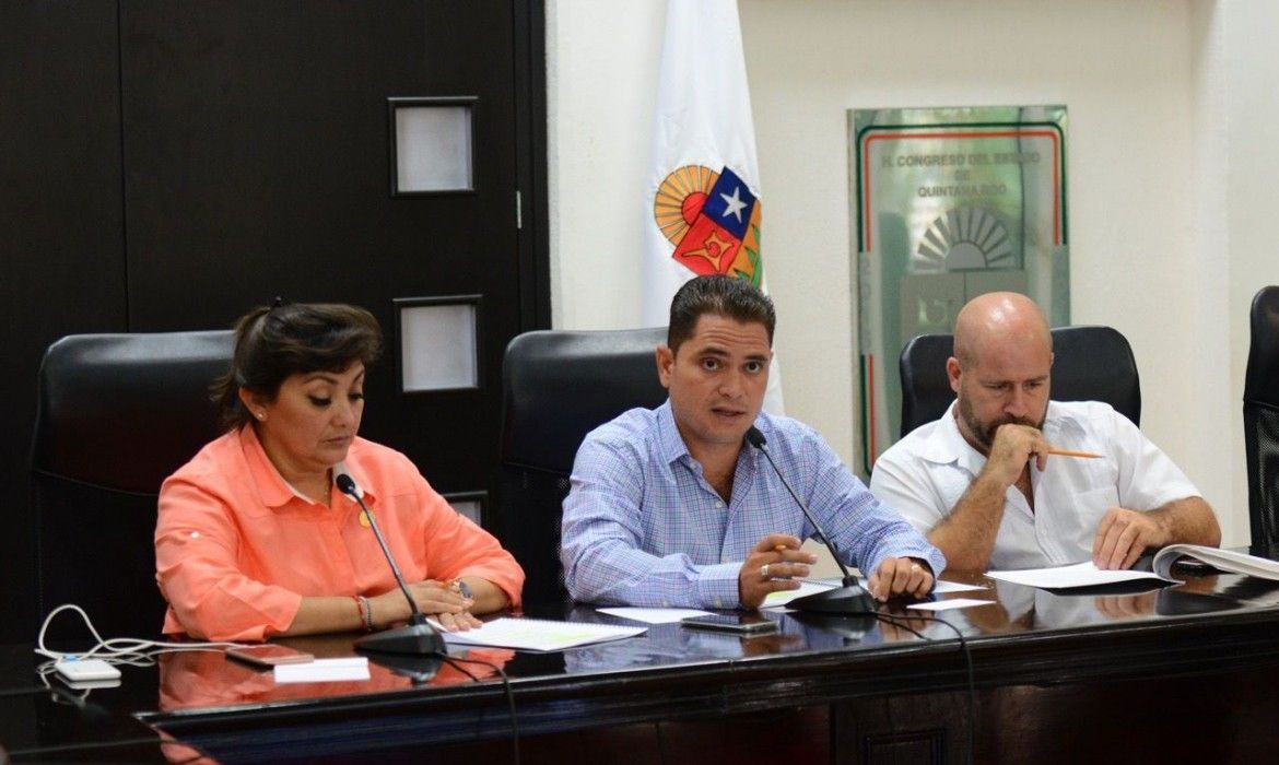Citan a declarar a funcionarios de Perla por juicio político contra Fredy Marrufo