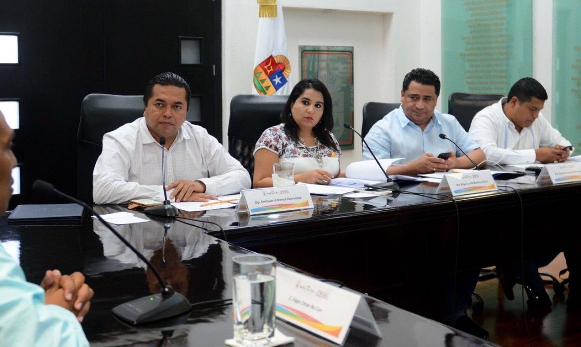 Entrevistan a aspirantes a titular del órgano interno de control del IDAIP