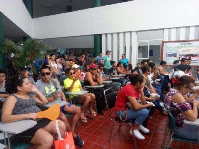 Se agolpa ciudadanía en clínicas de Cancún por conjuntivitis