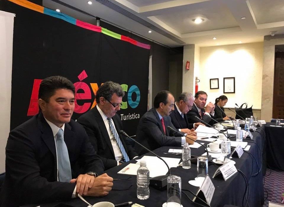 Acusa ex gobernador datos desvirtuados en denuncia en su contra