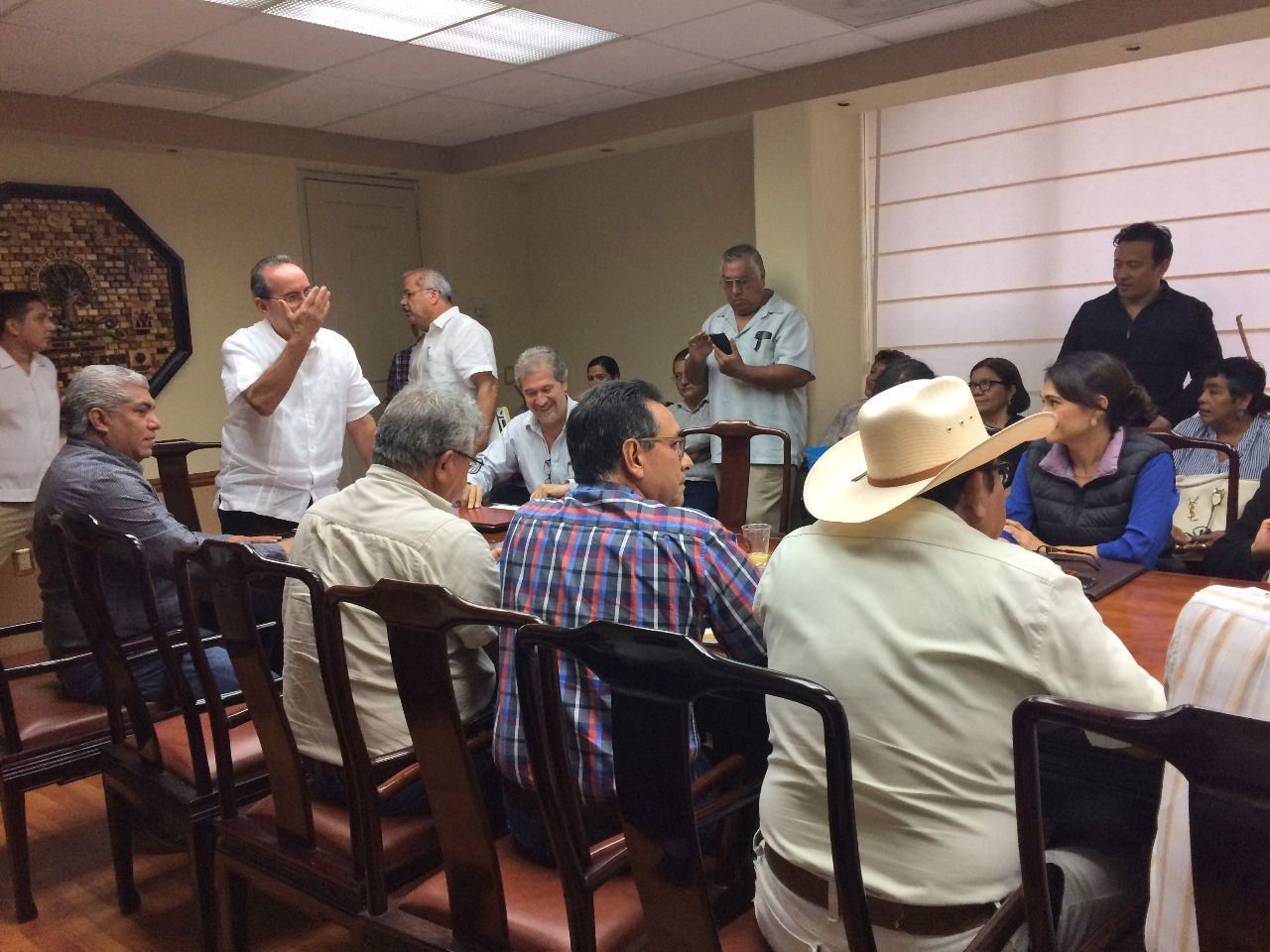 Se reúne Gobierno con ejidatarios por APN de Bacalar