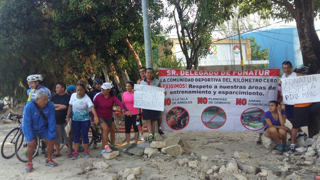 Protestan deportistas contra Fonatur en el KM 0