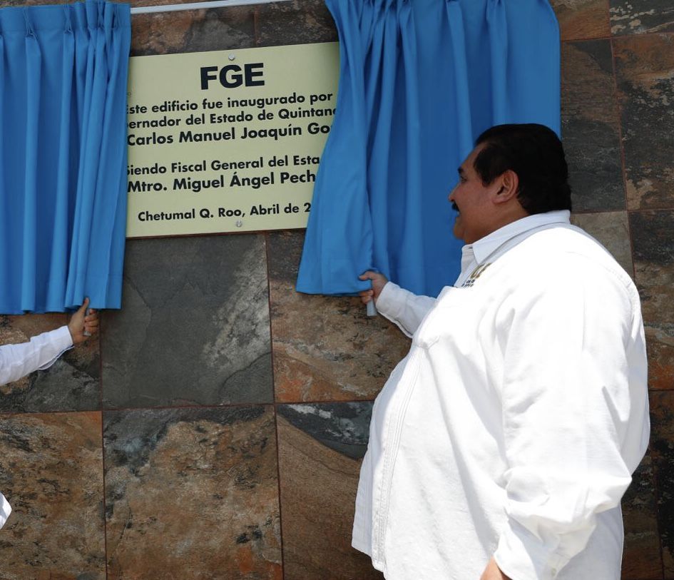 Invita Fiscal a ex funcionarios a negociar dinero por cárcel