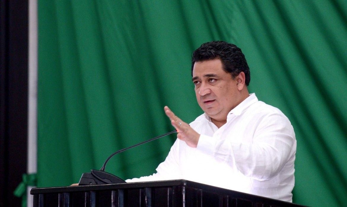 “Votos de PAN, PRD y PRI ganarían Cancún y Chetumal, pero tenemos que abrirnos a candidatos ciudadanos”: Eduardo Martínez