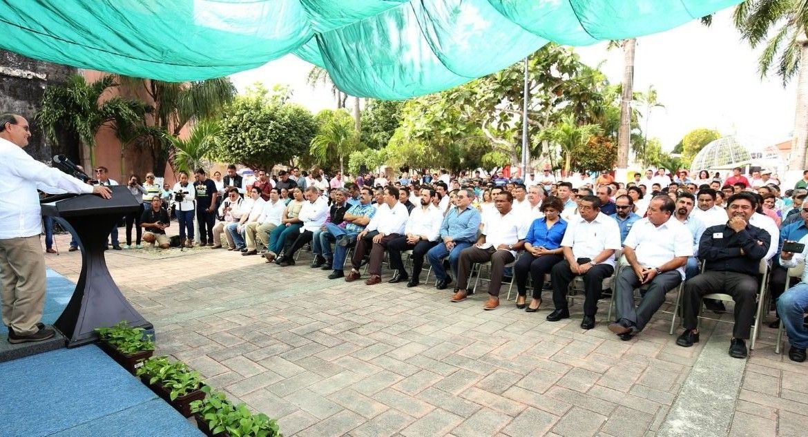 Obras y acciones de Felipe Carrillo Puerto sirven de guía en el gobierno de Carlos Joaquín