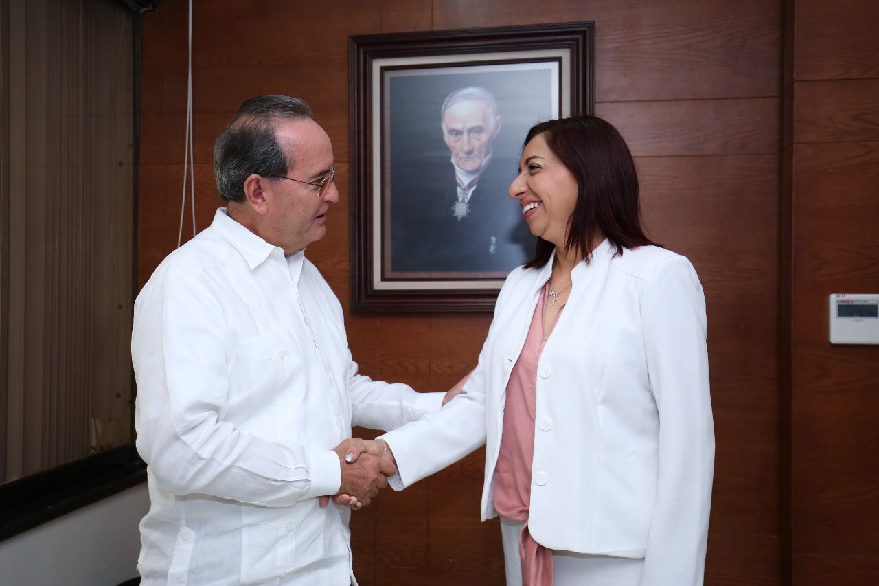 Se va otra polémica funcionaria de CJ; renuncia Secretaria de Educación