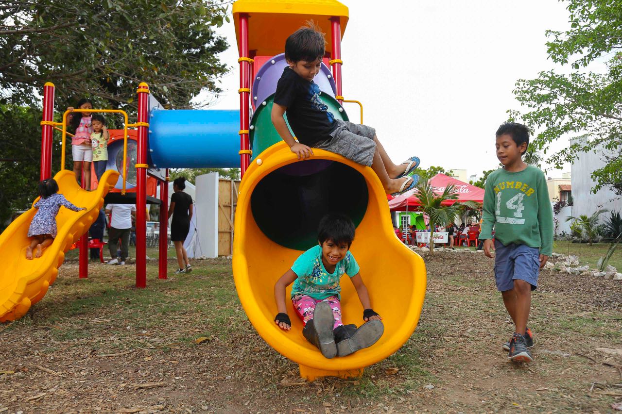 Se juntan Gobierno e IP para equipar parques públicos en Solidaridad