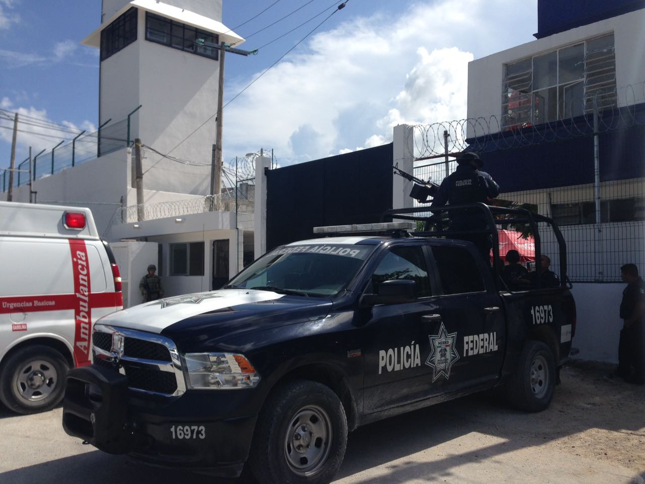 Firman acuerdo para traslado de personas privadas de su libertad