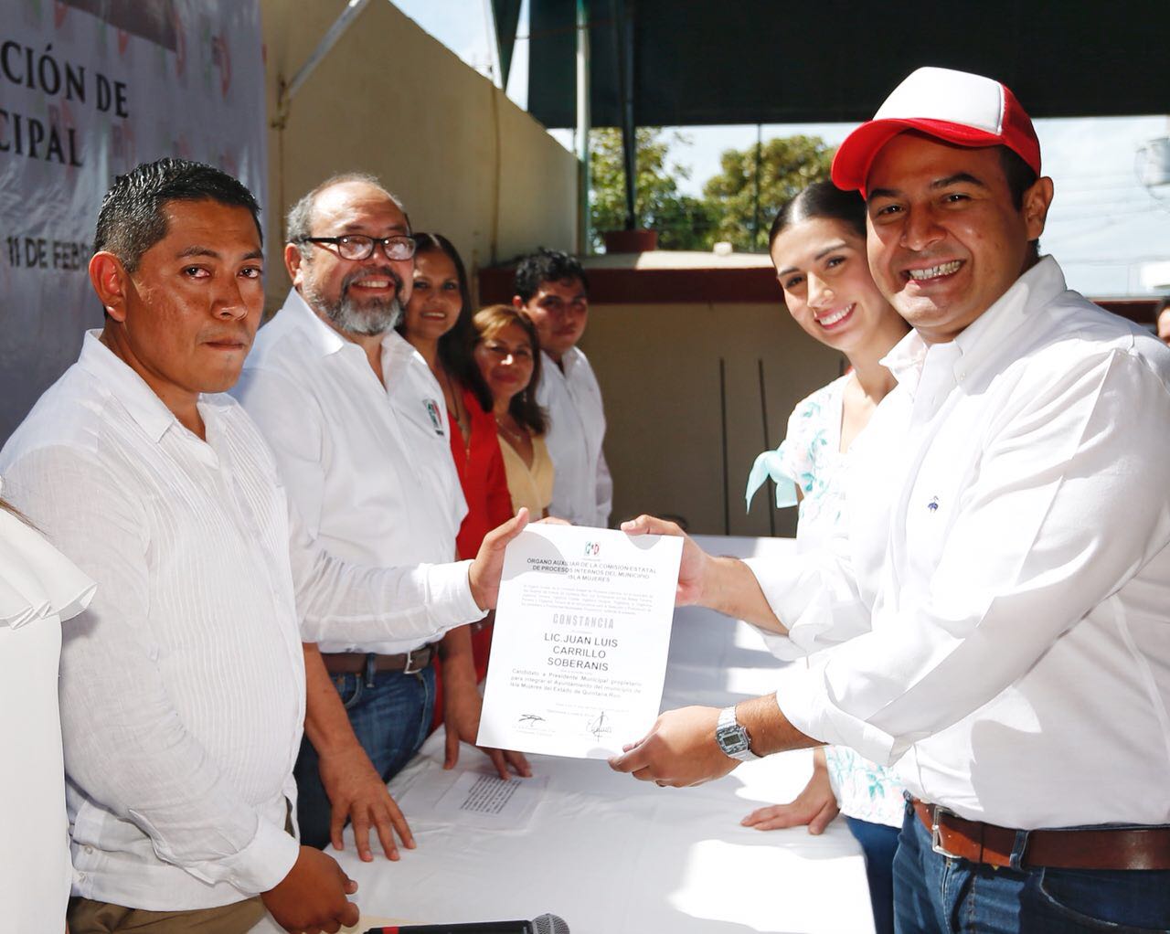 Rinde protesta Juan Carrillo como candidato en Isla Mujeres
