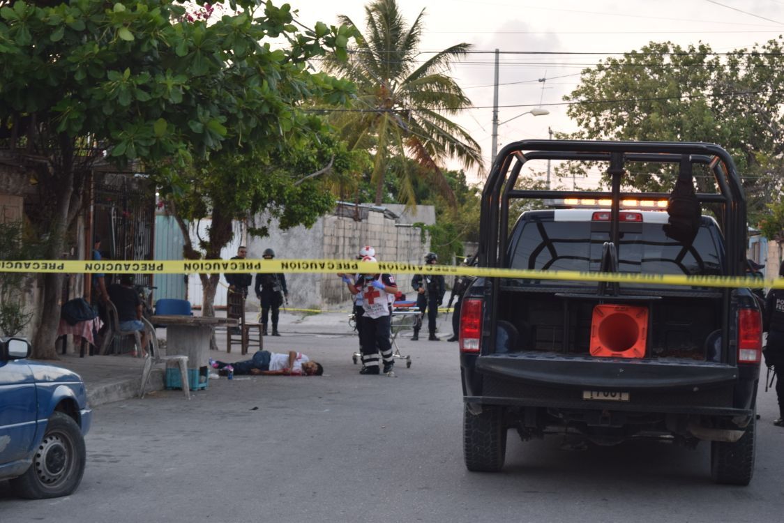 Sábado de terror en Cancún; hasta el momento, 3 ejecutados y 8 heridos