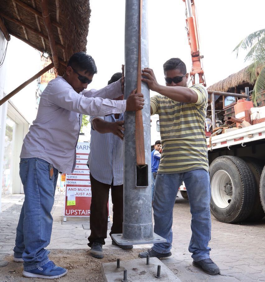 Nuevas luminarias para la Quinta Avenida y el primer cuadro de Playa del Carmen
