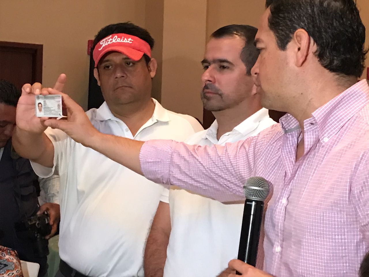 Asegura “Chanito” tener residencia en Cancún