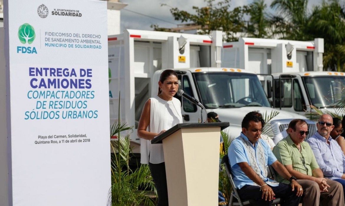 Ocho nuevos camiones de basura para Solidaridad