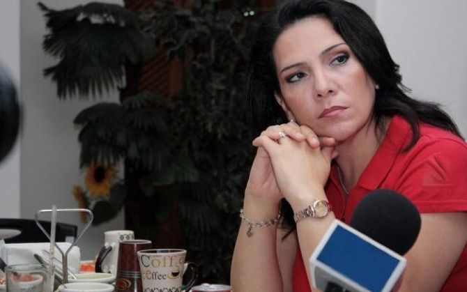 Adriana Teissier, la candidata invisible de AMLO