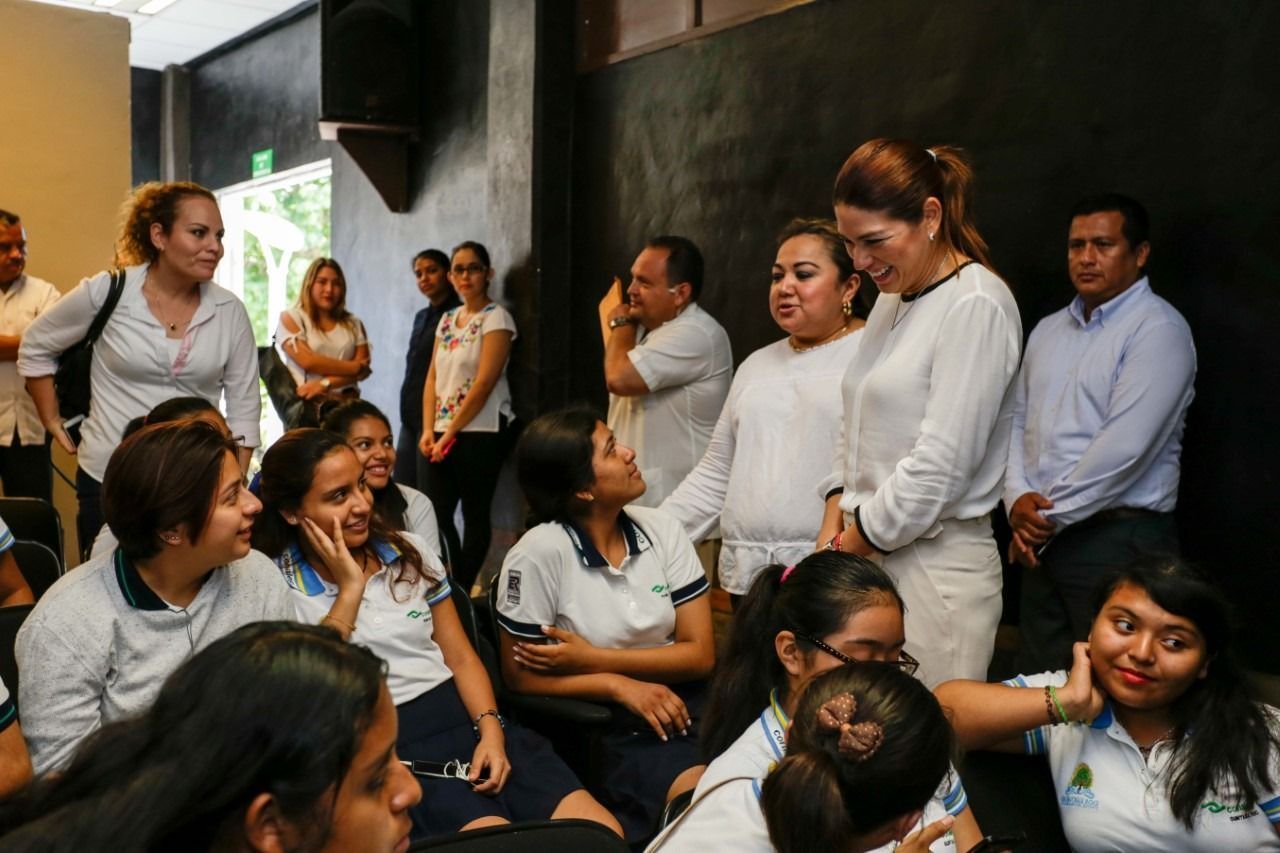Refrenda Samaria Angulo compromiso de trabajar día a día por las mujeres de Solidaridad