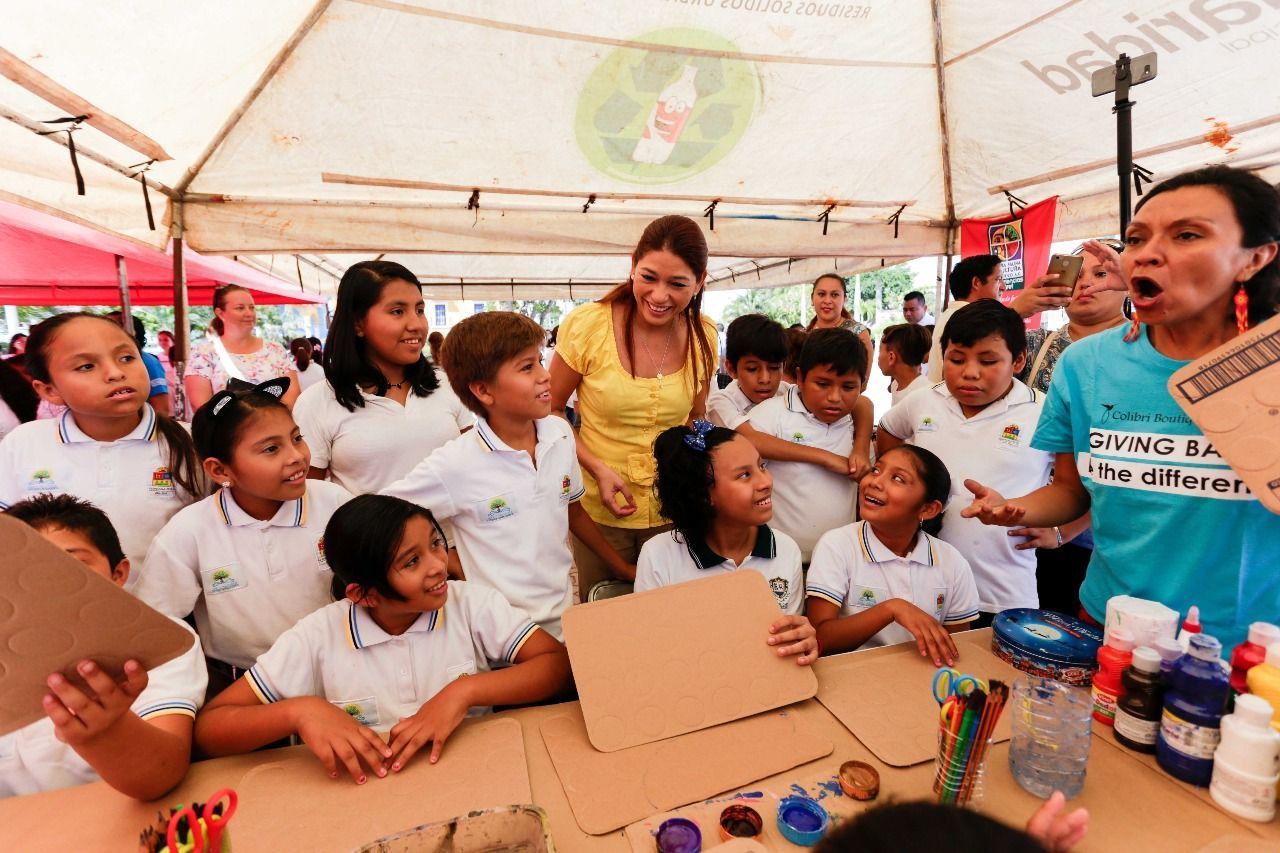 Promueve Solidaridad educación ambiental y separación de residuos en estudiantes de primarias