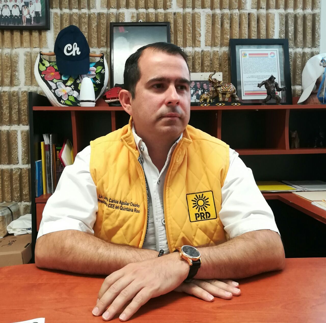 Perredistas van a Xalapa a convencer a magistrados