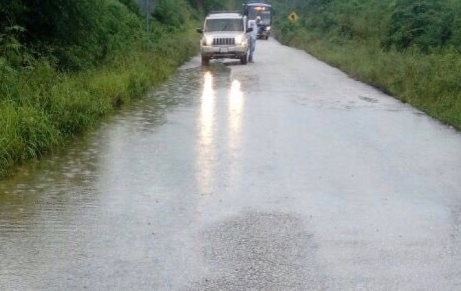 Reabren tramo carretero Tulum-FCP