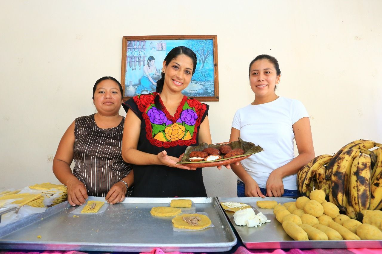 Benefician programas de crédito a la palabra a más de 720 familias en Solidaridad