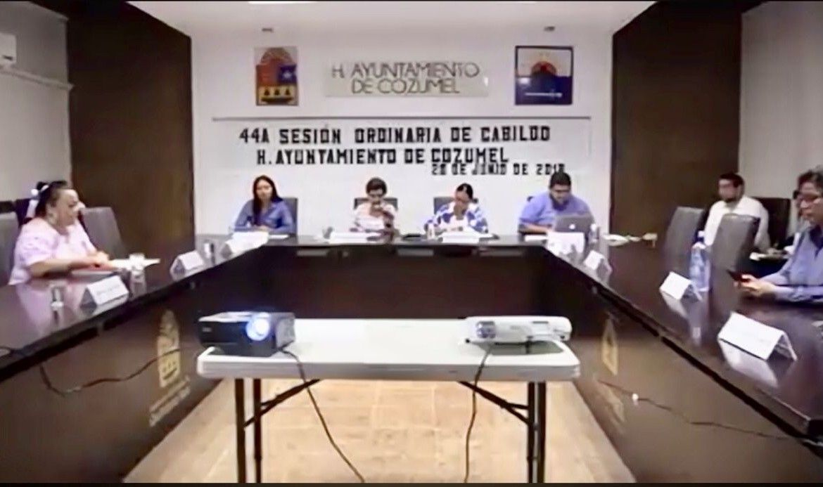 Le niegan quórum a Perla para sesión de Cabildo; acusa “complot”