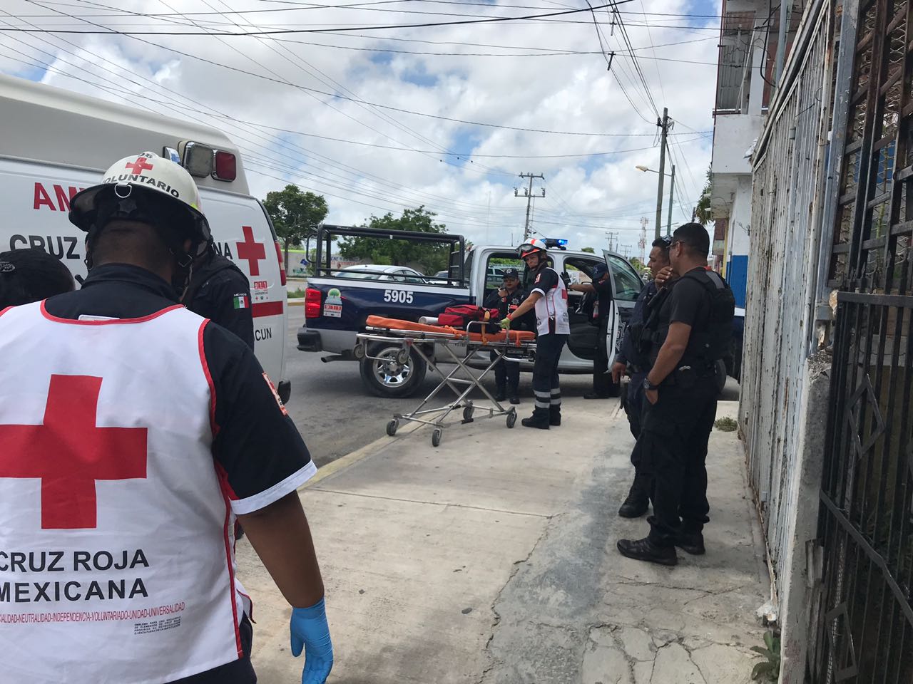 Denuncia Niurka que hombres armados ingresaron en Casa de Campaña