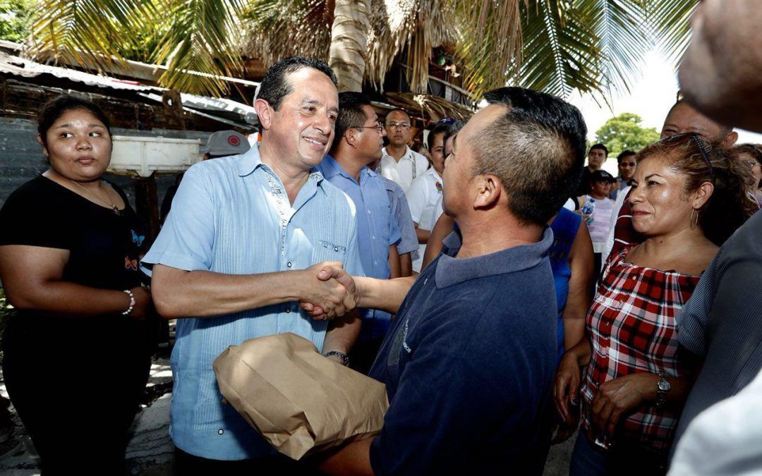 Con más calles pavimentadas se mejoran los desplazamientos de un lugar a otro y las hacen más seguras: Carlos Joaquín