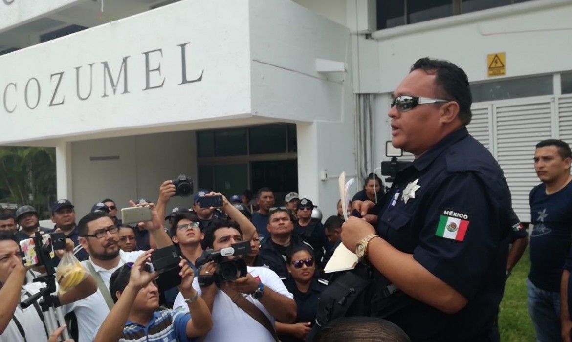 Levantan paro policías de Cozumel