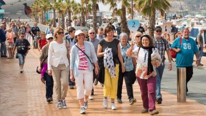 Los británicos son alentados a reclamar por enfermedades tras regresar de sus vacaciones, según encuesta