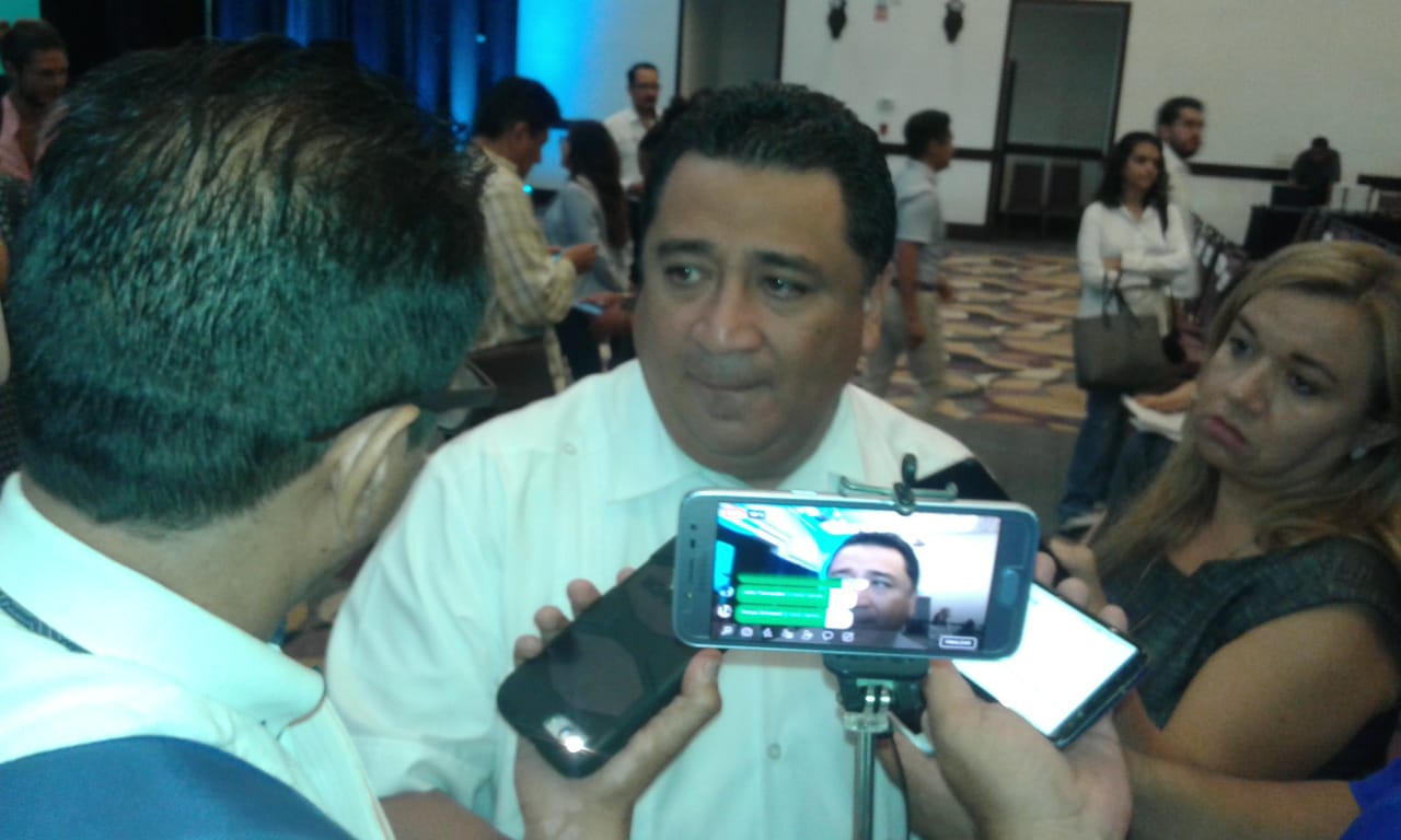 El Ejecutivo es quien puede remover al Fiscal: Martínez Arcila