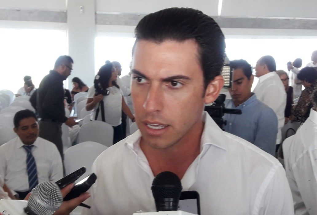 REMBERTO SUBE LA APUESTA | Echa a funcionario, y advierte que irá a la justicia por la concesión del transporte