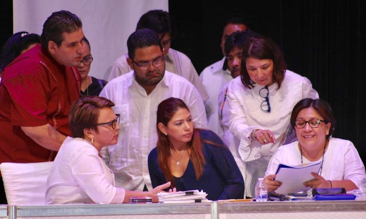 Se rebela Cabildo a Laura en primera votación