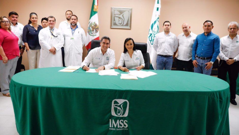 Firman Puerto Morelos y el IMSS convenio para seguridad social de los trabajadores