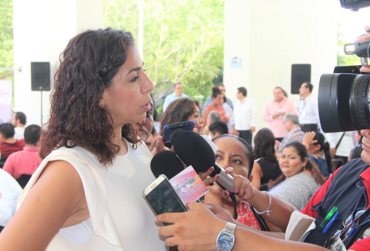 Asegura Marybel que es falso que use reloj de un millón de pesos