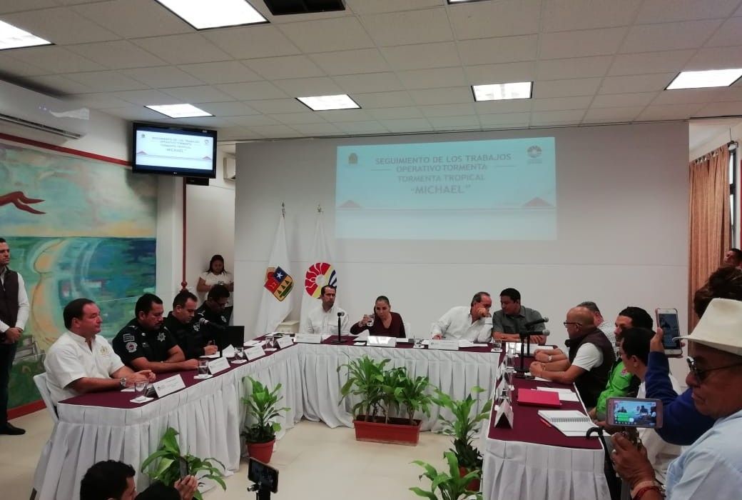 MICHAEL | Piden extremar precauciones y no salir de las casas desde las 18 horas
