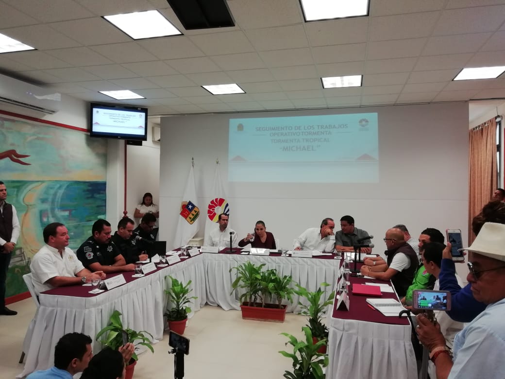 MICHAEL | Piden extremar precauciones y no salir de las casas desde las 18 horas