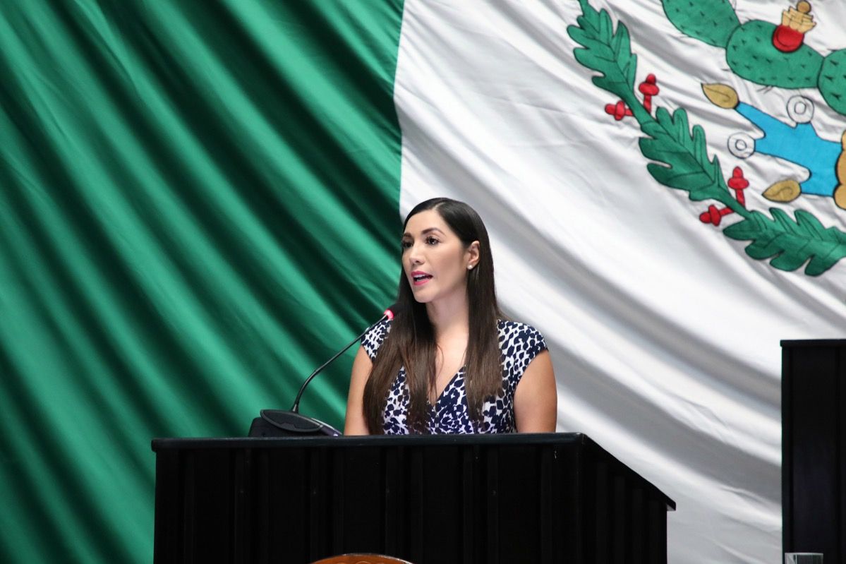 Ingresa Candy Ayuso a Gran Comisión, y oficialismo reafirma control del Congreso