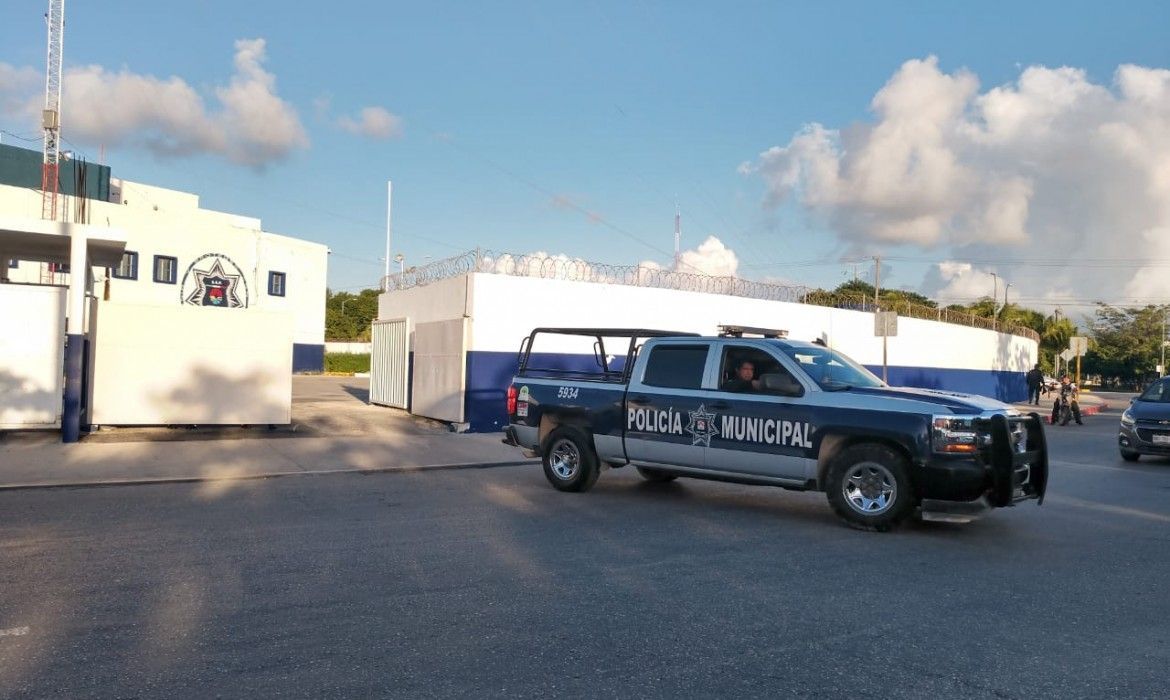 Habrá sanción penal y administrativa contra policías paristas de Cancún