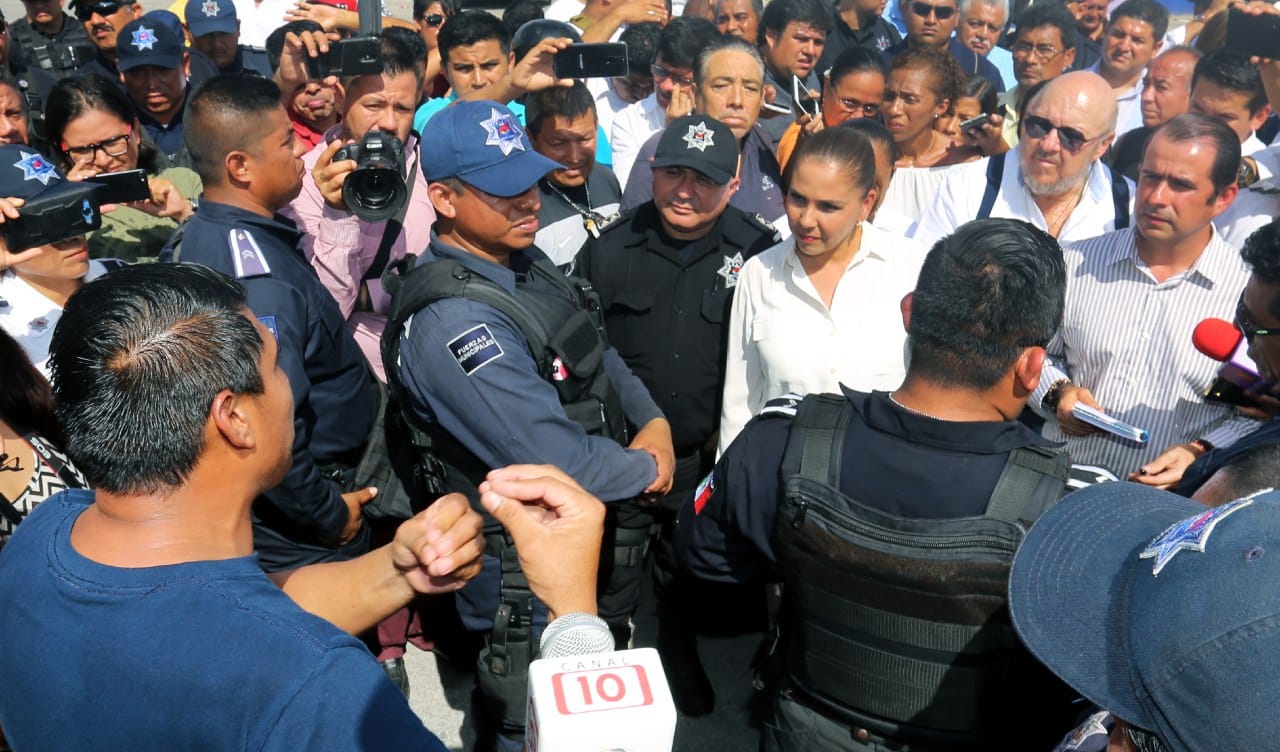 Apoyan regidores Mando Único