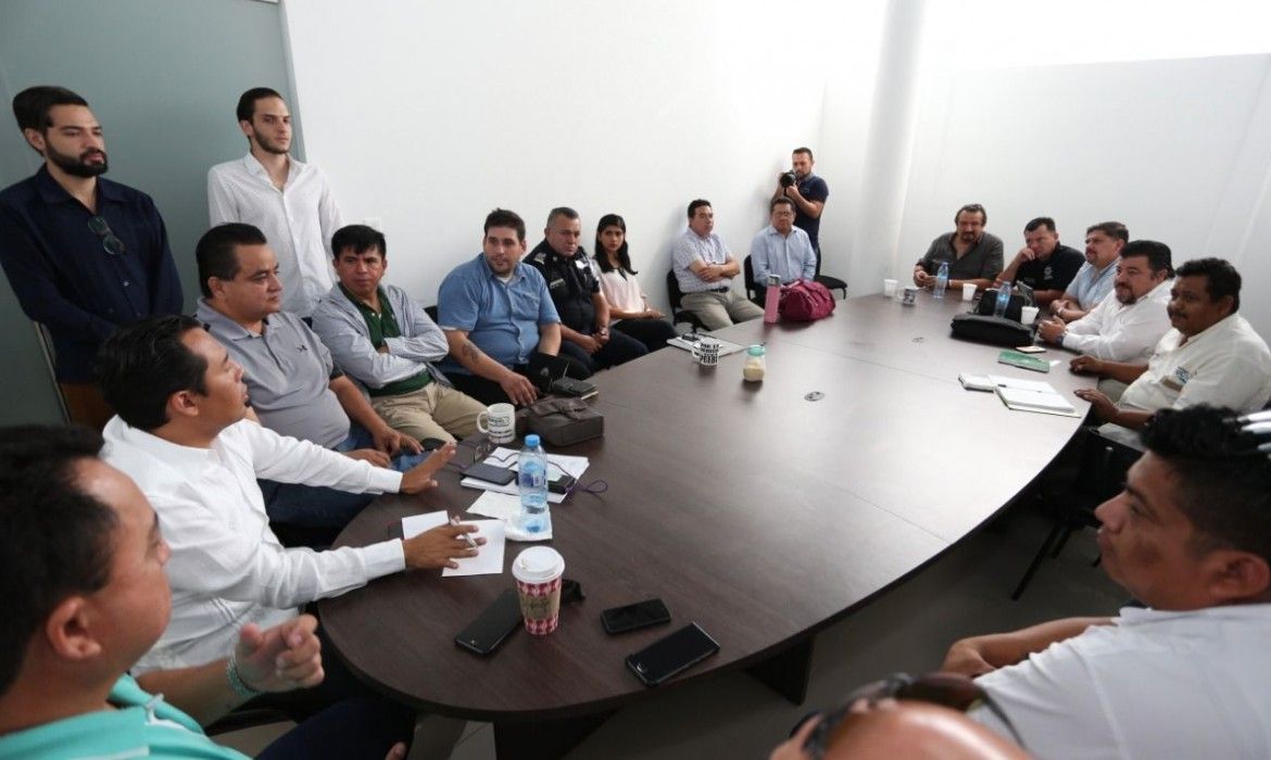 Solidaridad no permitirá pasajeros de pie en autobuses, a pesar de presión de transportistas