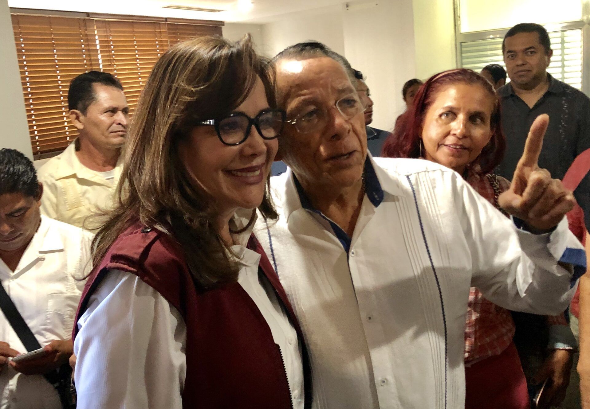 Oficializa Pastrana pedido de licencia por tres meses