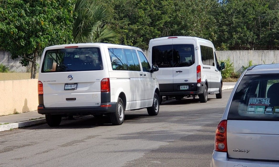 Taxistas impiden traslado de turistas en Cozumel (Video)