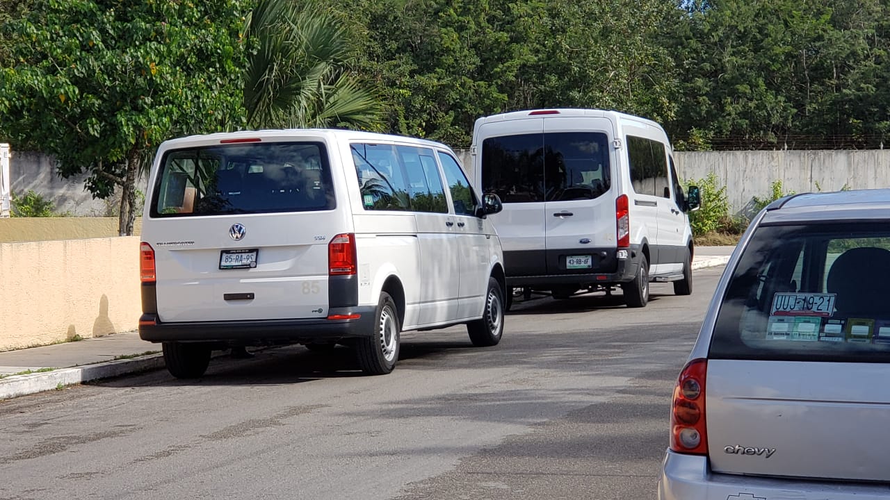 Taxistas impiden traslado de turistas en Cozumel (Video)