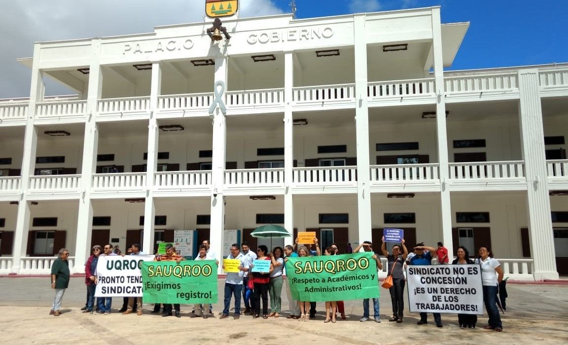 Sindicato de la Uqroo se manifiesta para exigir toma de nota