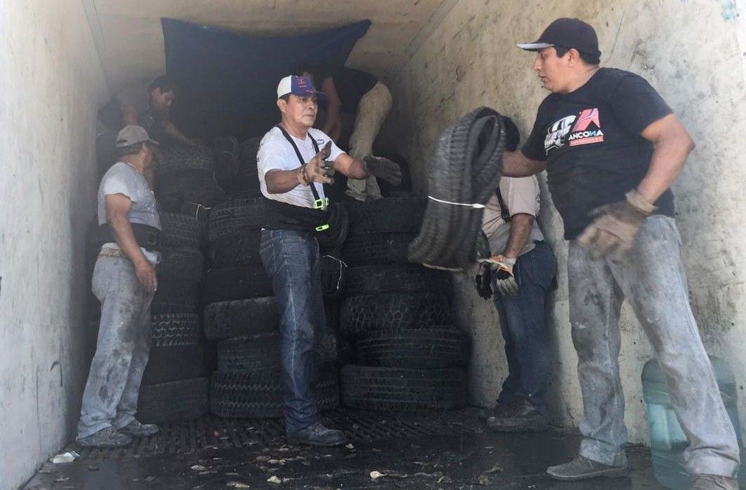 Sacan 28 toneladas de neumáticos de Cozumel