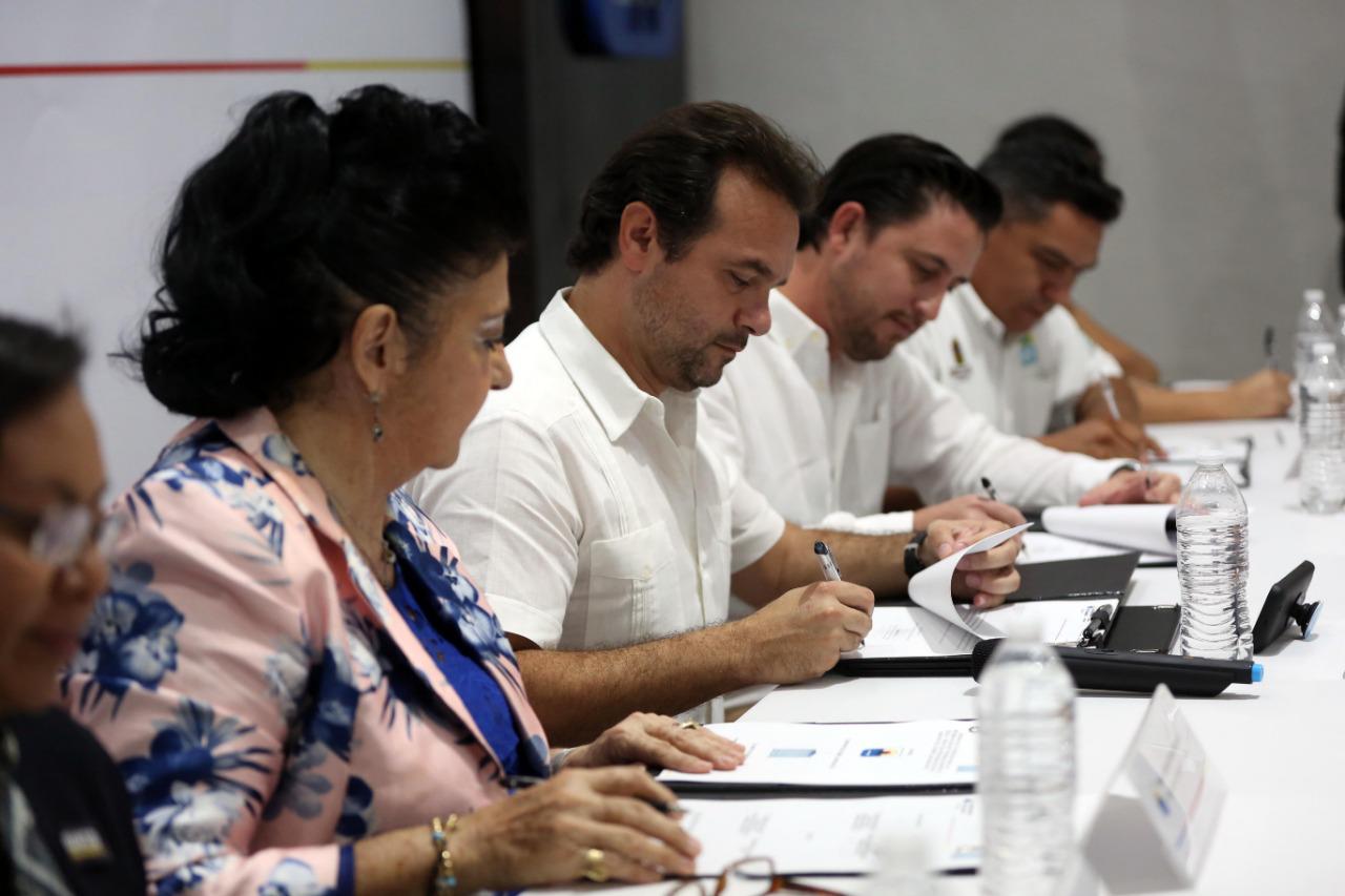 Suscribe Pedro Joaquín convenio de colaboración para la formación laboral de futuros profesionistas