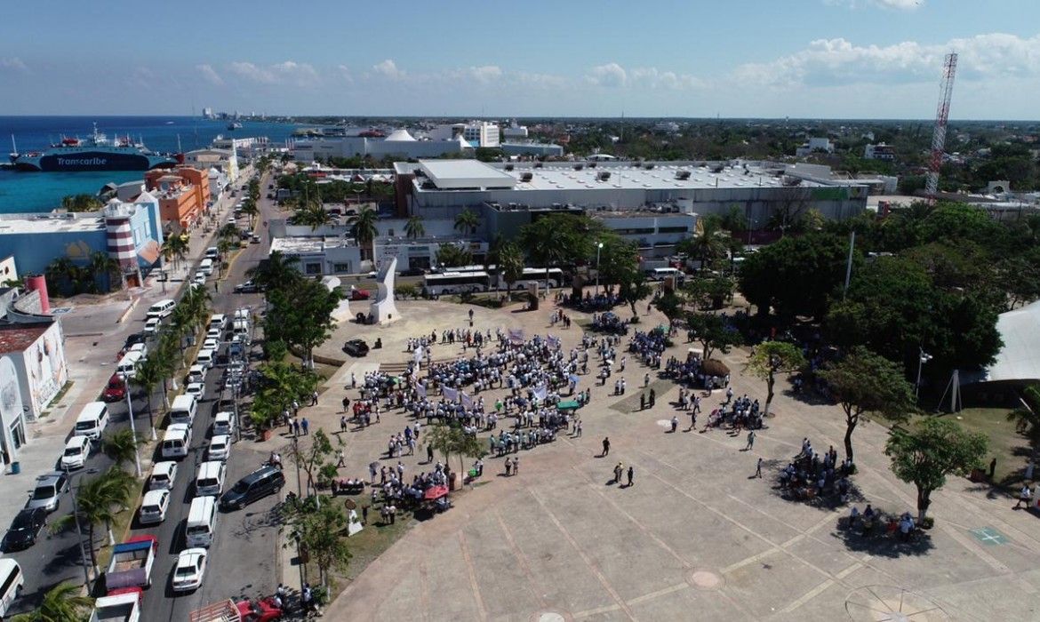 COZUMEL | Taxistas quieren mostrar músculo, pero fracasan